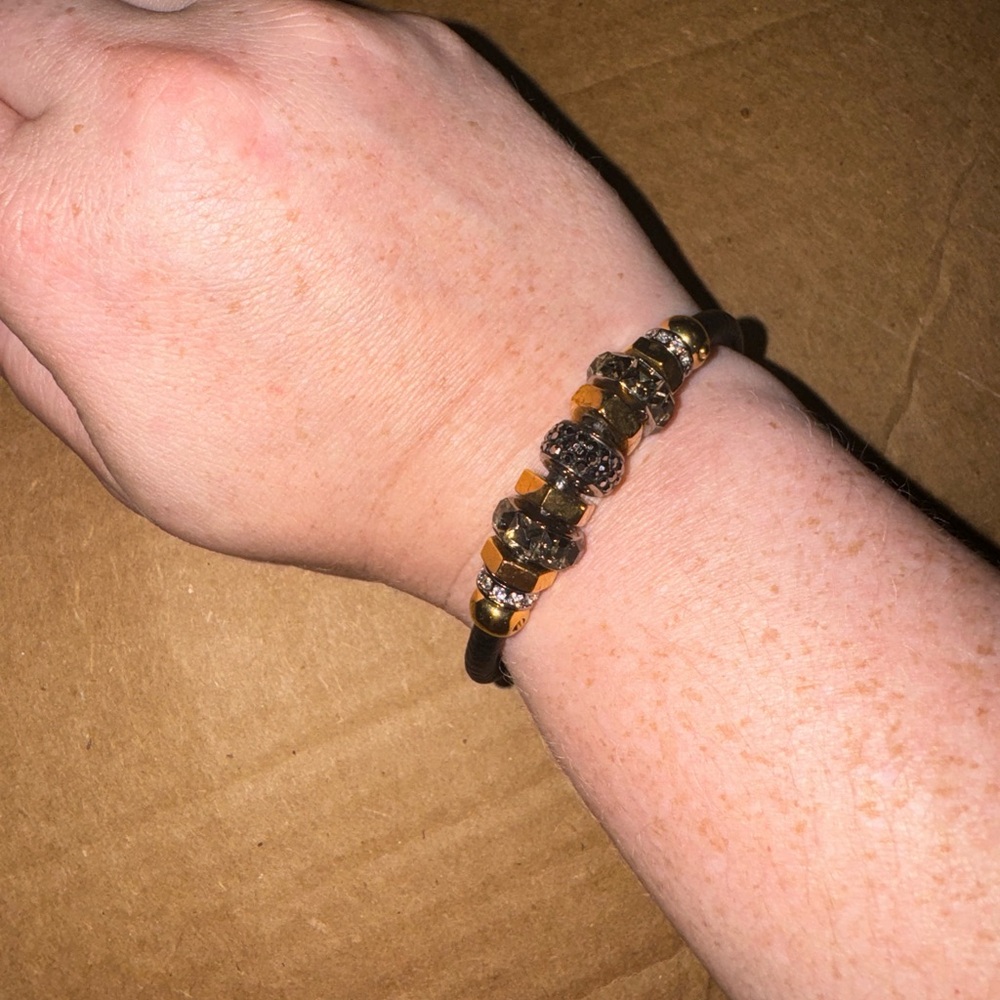 Henri Bendel magnetic clasp bracelet. You can lockbracelet so it stays closed